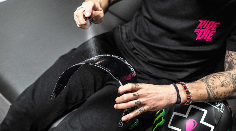 Limpiador de casco y pantalla MUC-OFF