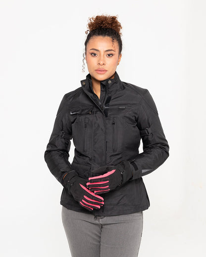 Chaqueta impermeable para mujer. Estilo urbano. 