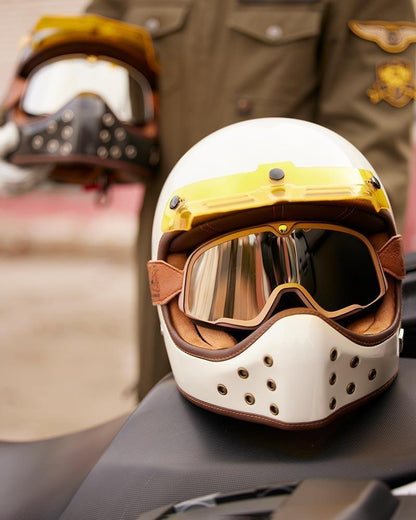 Casco BY CITY The Rock Bone